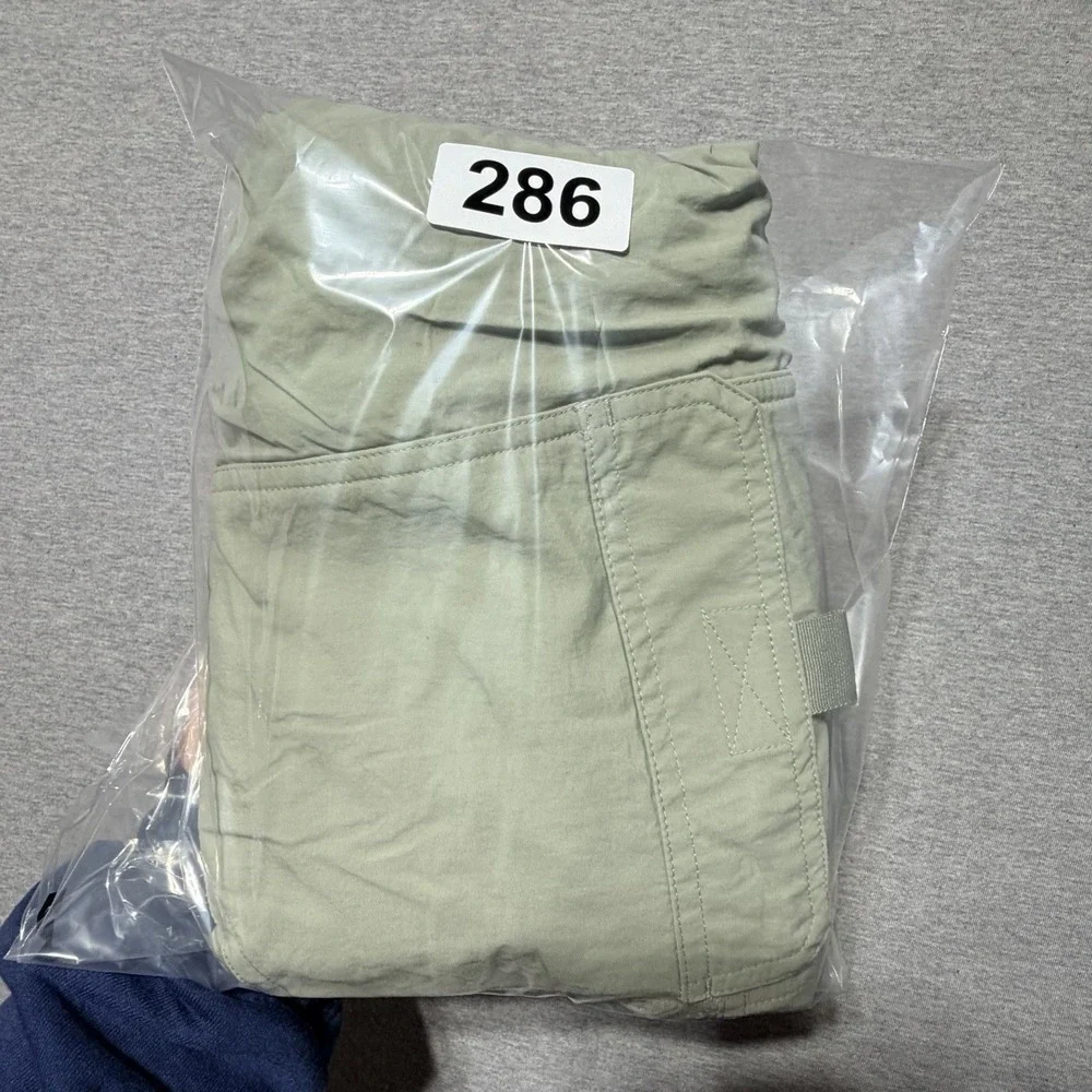 Islamorada Flats by Quest - Sage-  nylon cargo, hiking shorts, size Large‎